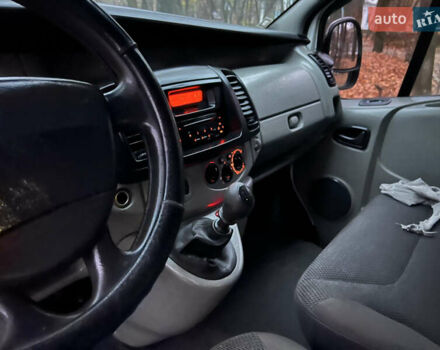 Белый Рено Трафик, объемом двигателя 2 л и пробегом 400 тыс. км за 9200 $, фото 16 на Automoto.ua