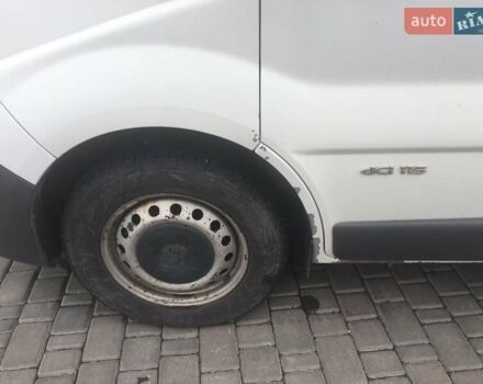 Белый Рено Трафик, объемом двигателя 2 л и пробегом 323 тыс. км за 8000 $, фото 1 на Automoto.ua