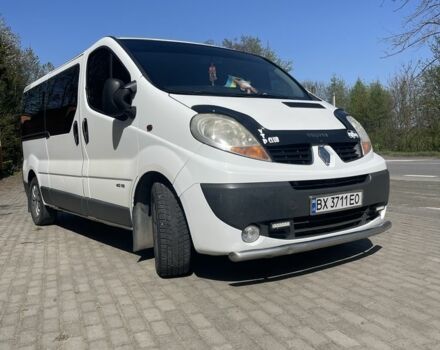 Белый Рено Трафик, объемом двигателя 2 л и пробегом 352 тыс. км за 9300 $, фото 1 на Automoto.ua