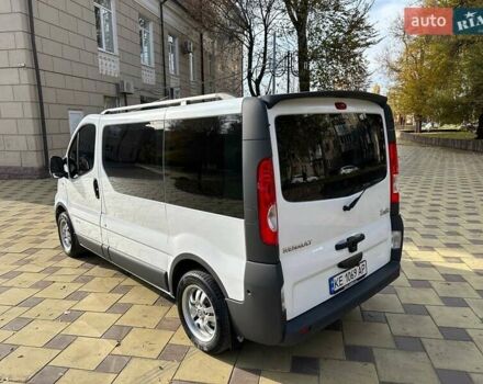 Белый Рено Трафик, объемом двигателя 2 л и пробегом 250 тыс. км за 8700 $, фото 2 на Automoto.ua