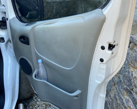 Білий Рено Трафік, об'ємом двигуна 2 л та пробігом 326 тис. км за 6850 $, фото 18 на Automoto.ua