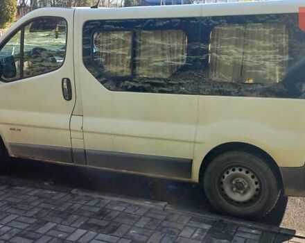 Белый Рено Трафик, объемом двигателя 2 л и пробегом 220 тыс. км за 7200 $, фото 2 на Automoto.ua