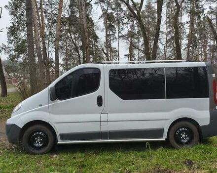 Білий Рено Трафік, об'ємом двигуна 2 л та пробігом 281 тис. км за 9000 $, фото 2 на Automoto.ua