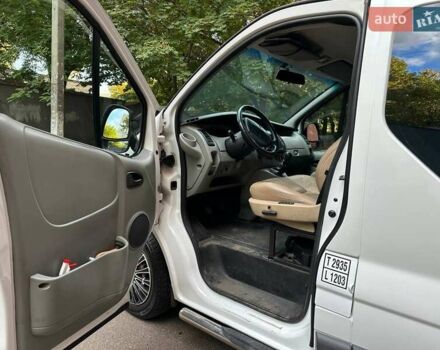 Білий Рено Трафік, об'ємом двигуна 2 л та пробігом 318 тис. км за 7400 $, фото 2 на Automoto.ua