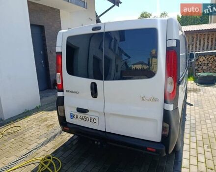 Рено Трафик 2007 в Львове на Automoto.ua Белый Рено Трафик, объемом двигателя 2 л и пробегом 184 тыс. км за 13000 $, фото 1 на Automoto.ua