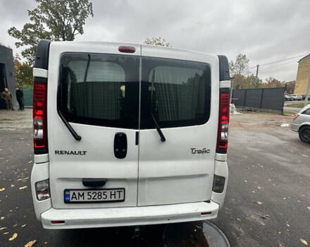 Белый Рено Трафик, объемом двигателя 2 л и пробегом 410 тыс. км за 8800 $, фото 2 на Automoto.ua