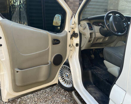 Білий Рено Трафік, об'ємом двигуна 2 л та пробігом 326 тис. км за 6850 $, фото 8 на Automoto.ua