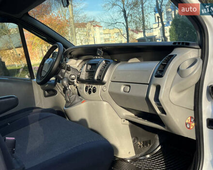 Белый Рено Трафик, объемом двигателя 2 л и пробегом 470 тыс. км за 8650 $, фото 33 на Automoto.ua
