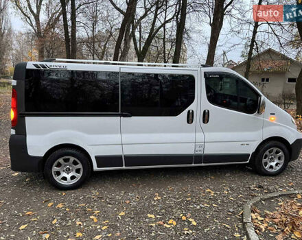Белый Рено Трафик, объемом двигателя 2 л и пробегом 400 тыс. км за 9200 $, фото 1 на Automoto.ua