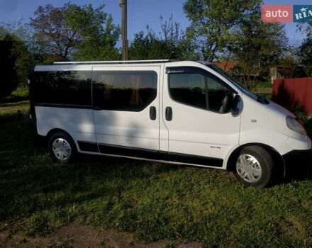 Белый Рено Трафик, объемом двигателя 2 л и пробегом 218 тыс. км за 10300 $, фото 4 на Automoto.ua