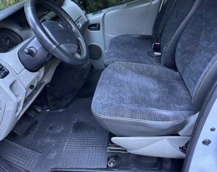 Білий Рено Трафік, об'ємом двигуна 2 л та пробігом 332 тис. км за 9199 $, фото 17 на Automoto.ua