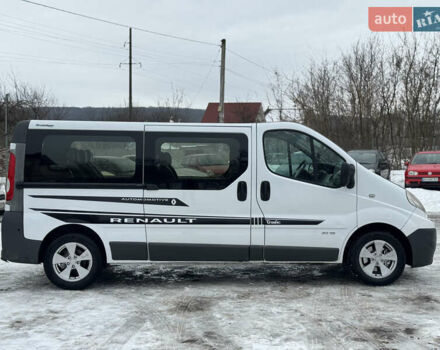 Белый Рено Трафик, объемом двигателя 2 л и пробегом 246 тыс. км за 8900 $, фото 9 на Automoto.ua