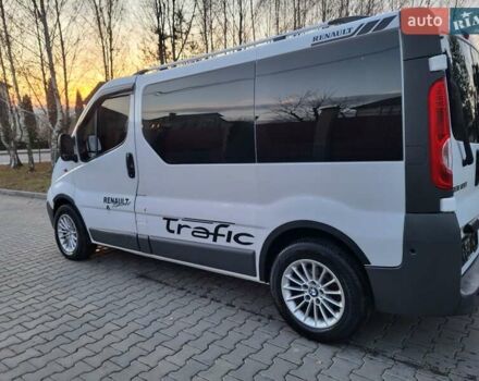 Белый Рено Трафик, объемом двигателя 2 л и пробегом 261 тыс. км за 8999 $, фото 22 на Automoto.ua
