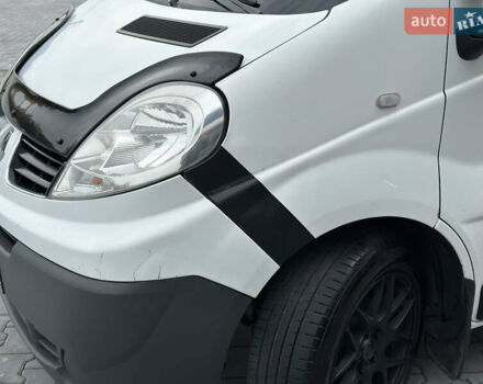 Рено Трафик 2007 в Черновцах на Automoto.ua Белый Рено Трафик, объемом двигателя 2 л и пробегом 400 тыс. км за 8000 $, фото 4 на Automoto.ua