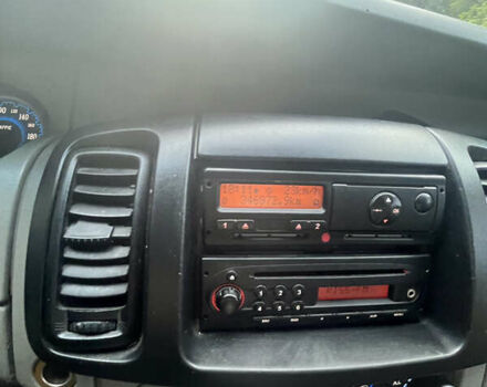 Білий Рено Трафік, об'ємом двигуна 2.46 л та пробігом 347 тис. км за 9000 $, фото 10 на Automoto.ua