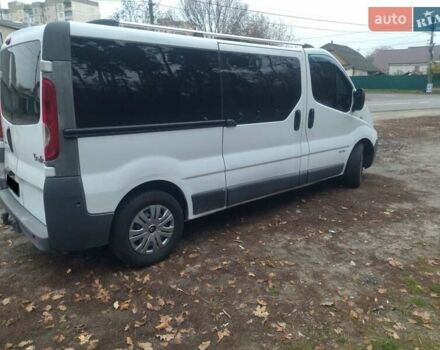 Белый Рено Трафик, объемом двигателя 2 л и пробегом 311 тыс. км за 7600 $, фото 3 на Automoto.ua