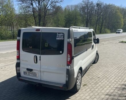 Белый Рено Трафик, объемом двигателя 2 л и пробегом 352 тыс. км за 9300 $, фото 4 на Automoto.ua
