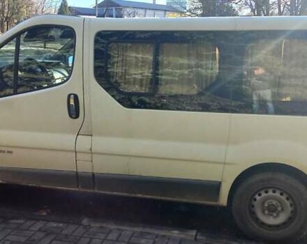 Белый Рено Трафик, объемом двигателя 2 л и пробегом 220 тыс. км за 7200 $, фото 3 на Automoto.ua