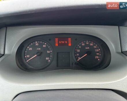 Білий Рено Трафік, об'ємом двигуна 2 л та пробігом 332 тис. км за 9199 $, фото 16 на Automoto.ua