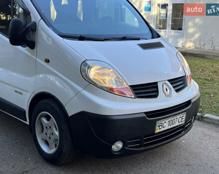 Белый Рено Трафик, объемом двигателя 2 л и пробегом 470 тыс. км за 8650 $, фото 5 на Automoto.ua