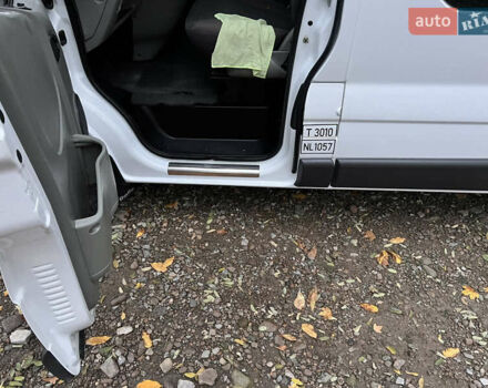 Белый Рено Трафик, объемом двигателя 2 л и пробегом 400 тыс. км за 9200 $, фото 11 на Automoto.ua