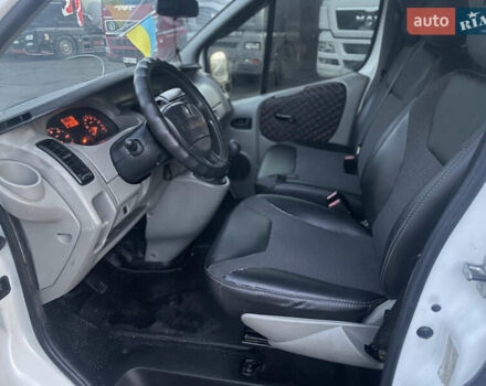 Белый Рено Трафик, объемом двигателя 2 л и пробегом 261 тыс. км за 8850 $, фото 16 на Automoto.ua