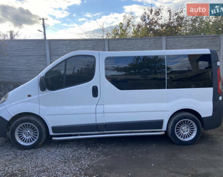 Білий Рено Трафік, об'ємом двигуна 2 л та пробігом 326 тис. км за 6850 $, фото 1 на Automoto.ua