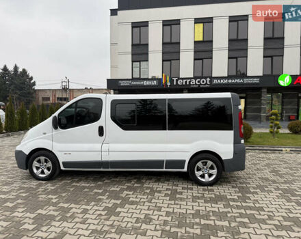 Білий Рено Трафік, об'ємом двигуна 2 л та пробігом 385 тис. км за 8500 $, фото 1 на Automoto.ua