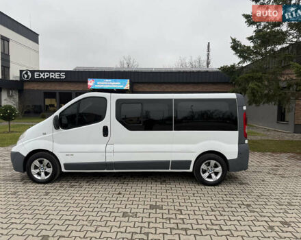 Білий Рено Трафік, об'ємом двигуна 2 л та пробігом 385 тис. км за 8500 $, фото 3 на Automoto.ua