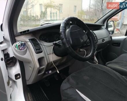 Белый Рено Трафик, объемом двигателя 1.9 л и пробегом 268 тыс. км за 6000 $, фото 7 на Automoto.ua