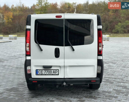 Рено Трафик 2007 в Черновцах на Automoto.ua Белый Рено Трафик, объемом двигателя 2 л и пробегом 400 тыс. км за 8000 $, фото 6 на Automoto.ua