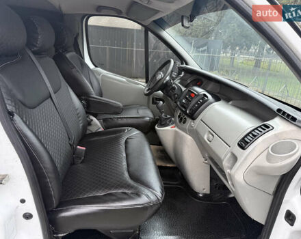 Білий Рено Трафік, об'ємом двигуна 2 л та пробігом 385 тис. км за 8500 $, фото 5 на Automoto.ua