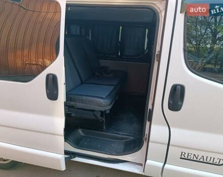Белый Рено Трафик, объемом двигателя 2 л и пробегом 327 тыс. км за 7300 $, фото 2 на Automoto.ua