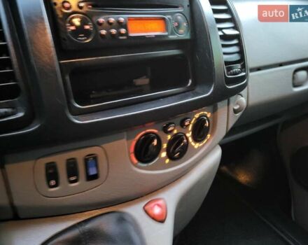 Белый Рено Трафик, объемом двигателя 2 л и пробегом 261 тыс. км за 8999 $, фото 82 на Automoto.ua
