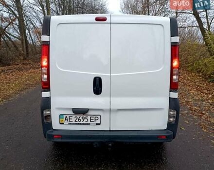 Білий Рено Трафік, об'ємом двигуна 2 л та пробігом 380 тис. км за 8800 $, фото 4 на Automoto.ua