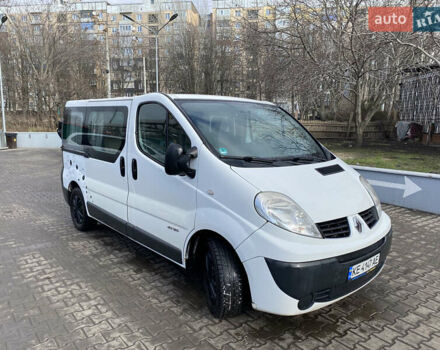 Белый Рено Трафик, объемом двигателя 2.46 л и пробегом 420 тыс. км за 9200 $, фото 5 на Automoto.ua