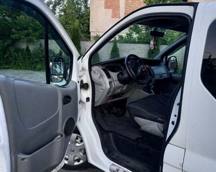 Белый Рено Трафик, объемом двигателя 2 л и пробегом 330 тыс. км за 9500 $, фото 11 на Automoto.ua