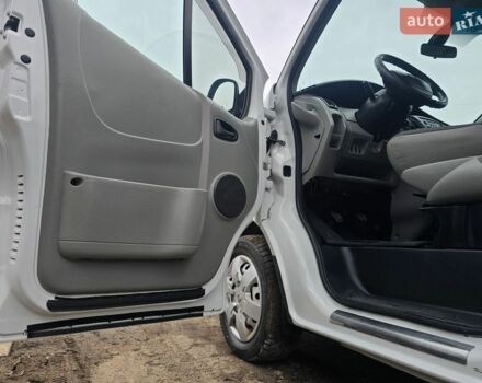 Білий Рено Трафік, об'ємом двигуна 2 л та пробігом 310 тис. км за 9200 $, фото 23 на Automoto.ua