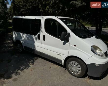 Білий Рено Трафік, об'ємом двигуна 2.5 л та пробігом 243 тис. км за 8200 $, фото 3 на Automoto.ua