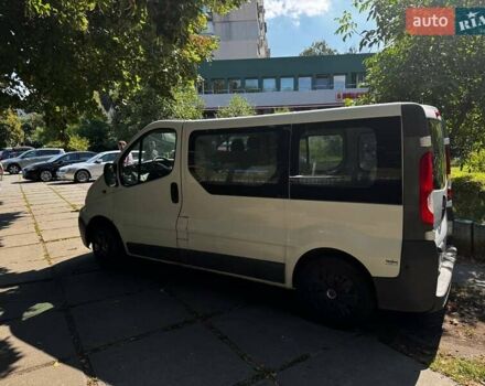 Білий Рено Трафік, об'ємом двигуна 2.5 л та пробігом 243 тис. км за 8200 $, фото 4 на Automoto.ua