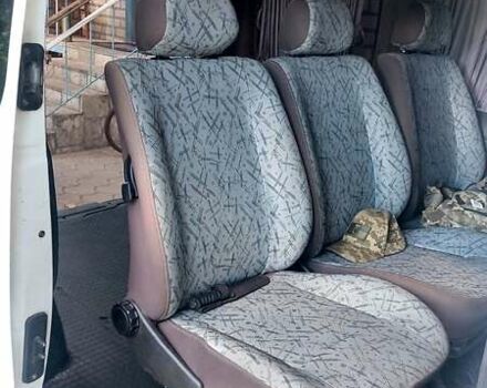 Белый Рено Трафик, объемом двигателя 2 л и пробегом 240 тыс. км за 8300 $, фото 9 на Automoto.ua