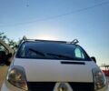 Білий Рено Трафік, об'ємом двигуна 2 л та пробігом 168 тис. км за 9500 $, фото 2 на Automoto.ua