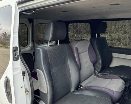 Белый Рено Трафик, объемом двигателя 2 л и пробегом 448 тыс. км за 7300 $, фото 3 на Automoto.ua