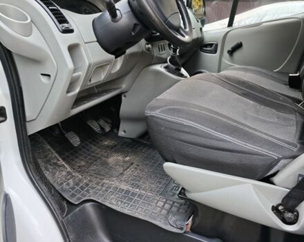 Белый Рено Трафик, объемом двигателя 2 л и пробегом 285 тыс. км за 6500 $, фото 3 на Automoto.ua