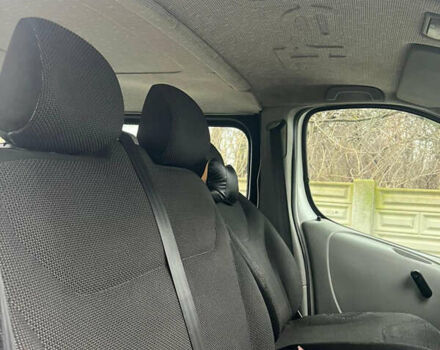 Белый Рено Трафик, объемом двигателя 2 л и пробегом 235 тыс. км за 9000 $, фото 10 на Automoto.ua