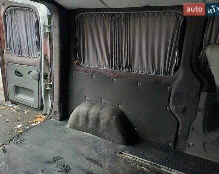 Білий Рено Трафік, об'ємом двигуна 2 л та пробігом 243 тис. км за 9700 $, фото 5 на Automoto.ua