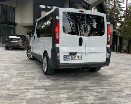 Білий Рено Трафік, об'ємом двигуна 2 л та пробігом 277 тис. км за 10500 $, фото 3 на Automoto.ua