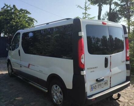 Белый Рено Трафик, объемом двигателя 2 л и пробегом 385 тыс. км за 11500 $, фото 3 на Automoto.ua