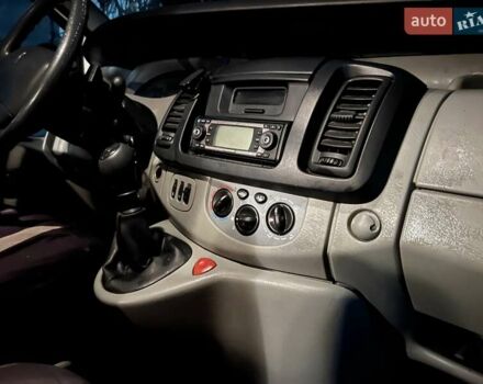 Белый Рено Трафик, объемом двигателя 2 л и пробегом 320 тыс. км за 8400 $, фото 16 на Automoto.ua