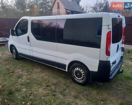 Білий Рено Трафік, об'ємом двигуна 2 л та пробігом 243 тис. км за 9700 $, фото 2 на Automoto.ua